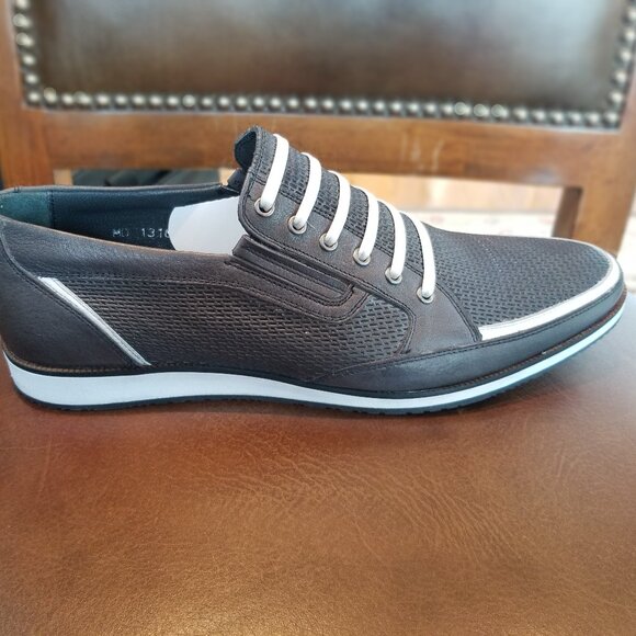 Men's New leather slip ons. - Picture 3 of 8